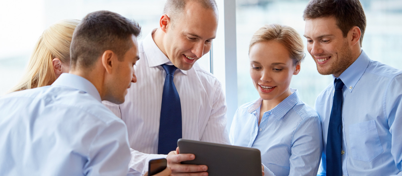 We interact with your business</br>team to produce your company's</br>digital transformation